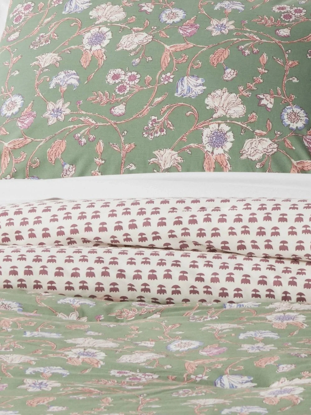 Threshold green comforter